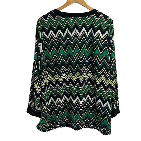 Catherines Button Up Top 1X Neon Green Black Chevron Striped Long Sleeve Bright - Picture 2 of 6